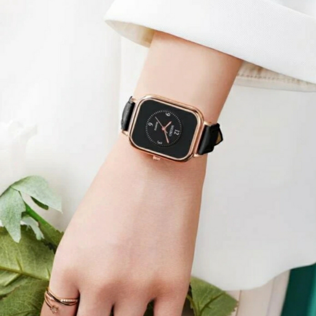 Rectangle Pointer Quartz Watch.